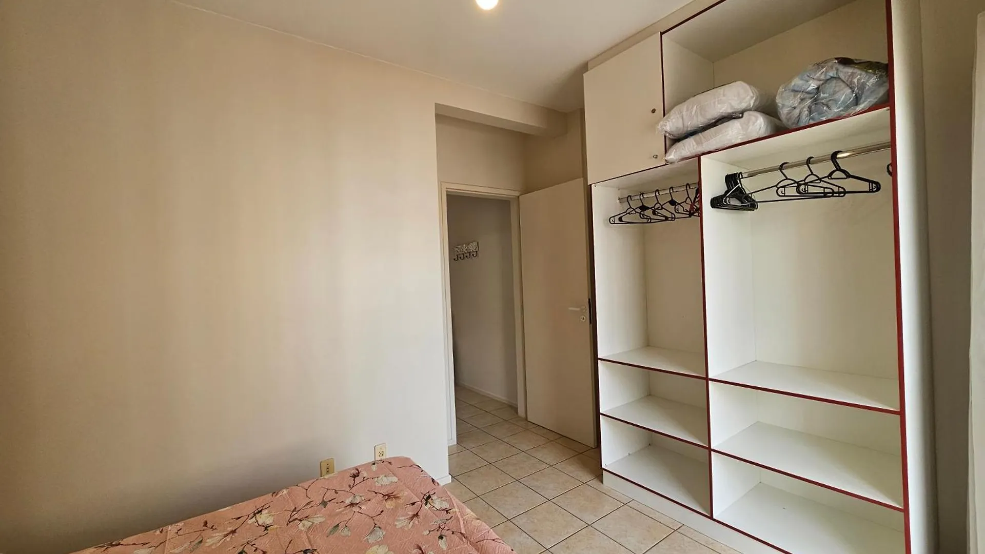 C153 Apto De 1 Quarto A 150M Da Praia Florianópolis 0*,  Brasilien